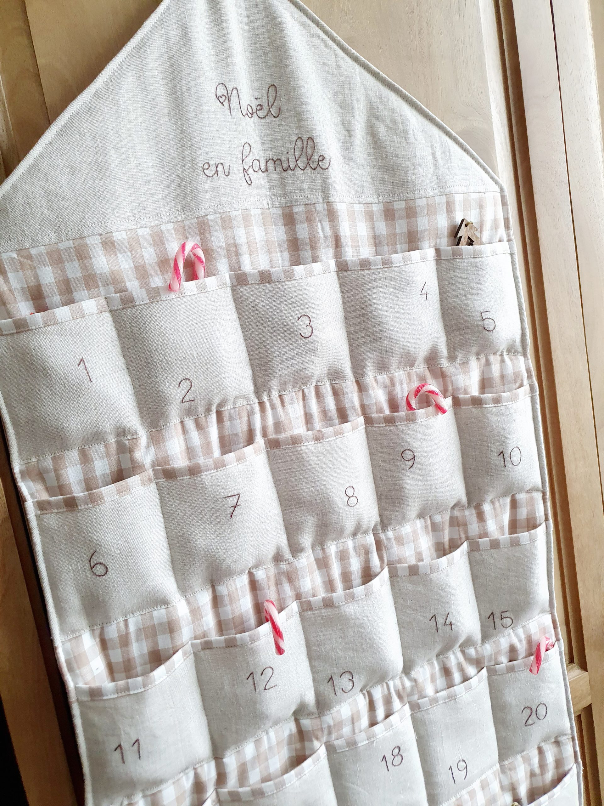 Calendrier de l'avent personnalisé et brodé